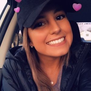 Meet your Posher, Brooke